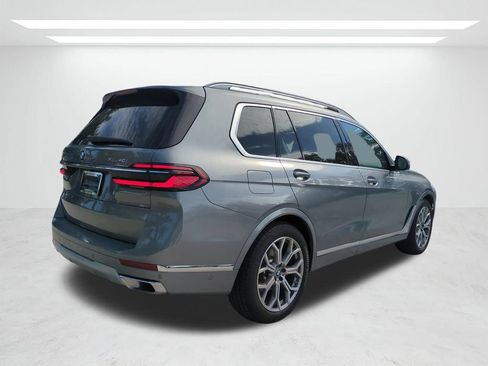 New 2026 BMW X7 xDrive40i w/ Premium Package AWD/4WD image 4