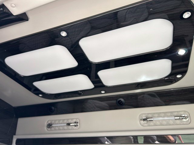 Used 2025 Mercedes-Benz Sprinter 2500 image 29