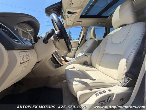 Used 2015 Volvo XC60 T6 Platinum AWD/4WD image 11