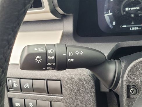 Used 2024 Toyota Tacoma TRD Sport image 16