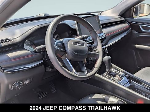 Certified 2024 Jeep Compass Trailhawk AWD/4WD image 14