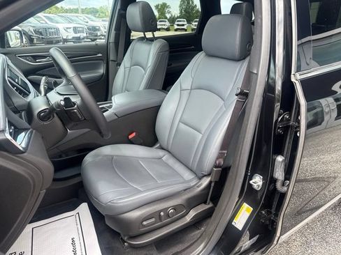 Certified 2023 Buick Enclave Essence w/ Experience Buick Package AWD/4WD image 13
