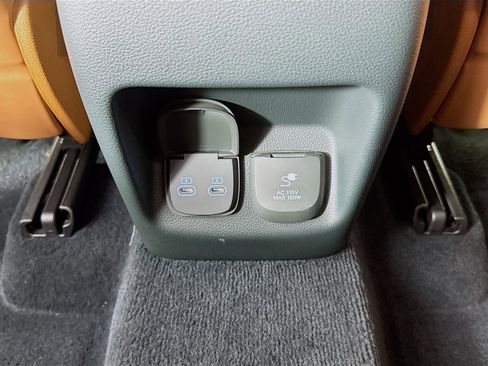 Certified 2025 Genesis GV80 3.5T Prestige image 28