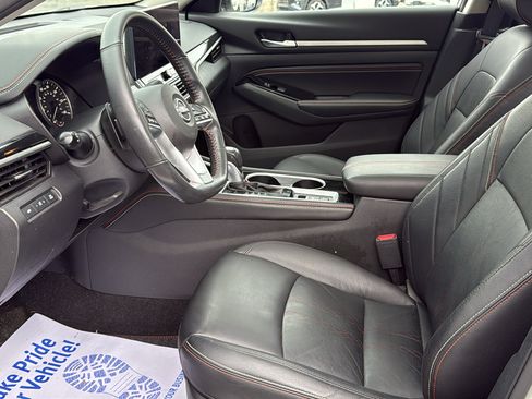 Certified 2023 Nissan Altima 2.5 SR w/ SR Premium Package AWD/4WD image 19