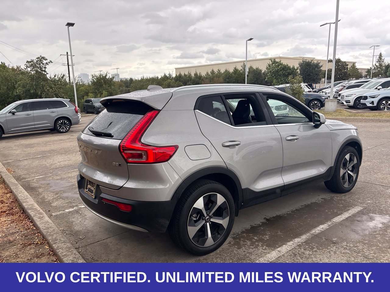 Used 2023 Volvo XC40 B5 Plus w/ Protection Package Premier AWD/4WD image 5