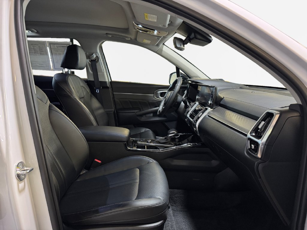Certified 2023 Kia Sorento SX AWD/4WD image 26