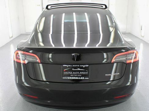 Used 2021 Tesla Model 3 Performance image 8