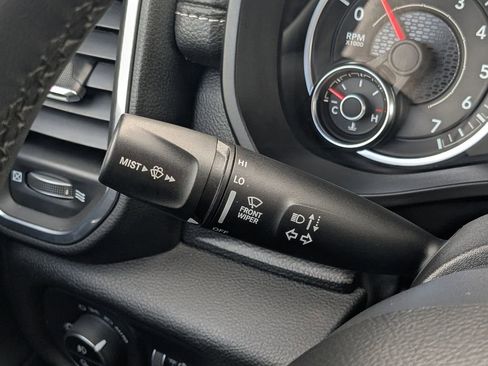 Used 2025 RAM 1500 Laramie image 25