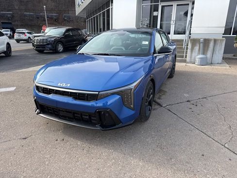 New 2025 Kia K4 GT-Line Turbo image 3