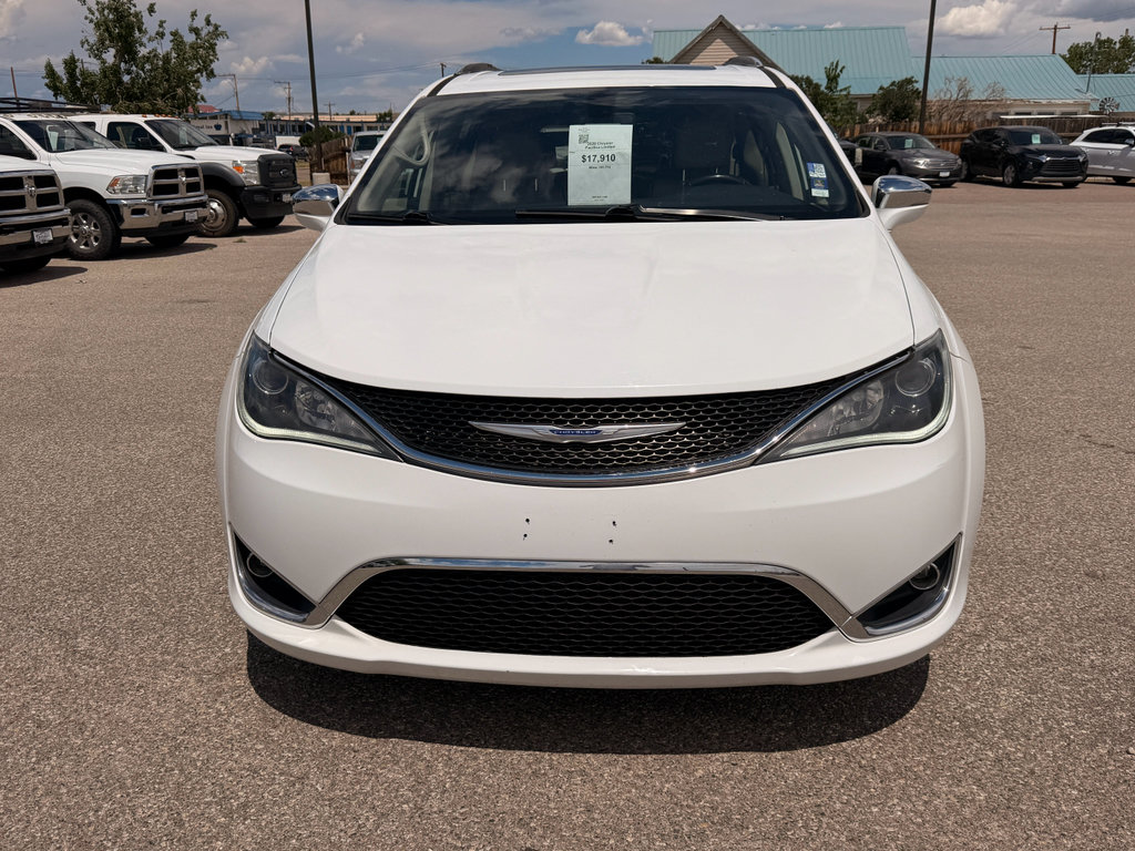 Used 2020 Chrysler Pacifica Limited FWD image 3