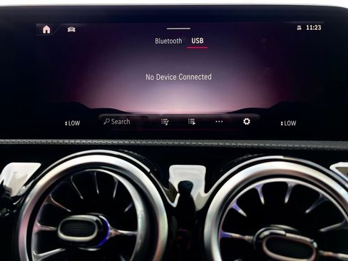 Used 2025 Mercedes-Benz CLA 250 4MATIC image 31