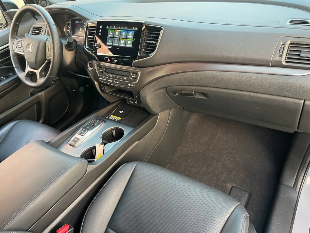 Certified 2024 Honda Passport EX-L image 32