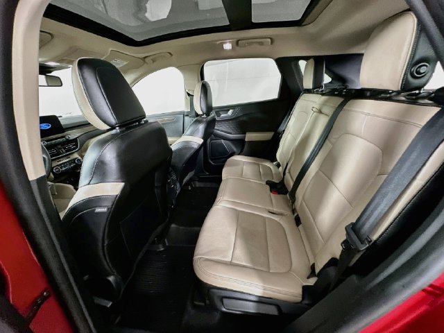 Certified 2020 Ford Escape Titanium AWD/4WD image 33