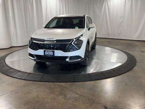 Certified 2025 Kia Sportage LX image 5