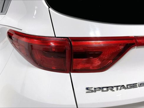 Used 2018 Kia Sportage LX FWD image 37