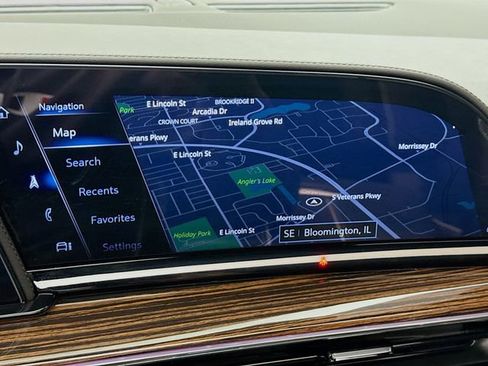 Used 2023 Cadillac Escalade Premium Luxury image 15