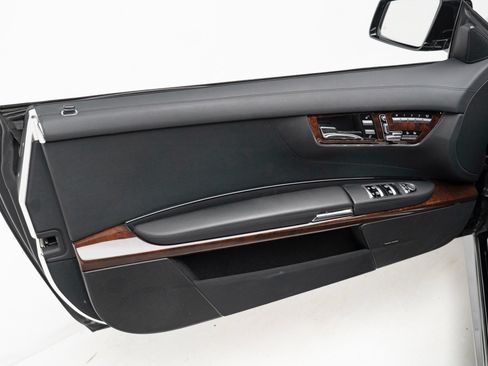 Used 2012 Mercedes-Benz CL 63 AMG image 17
