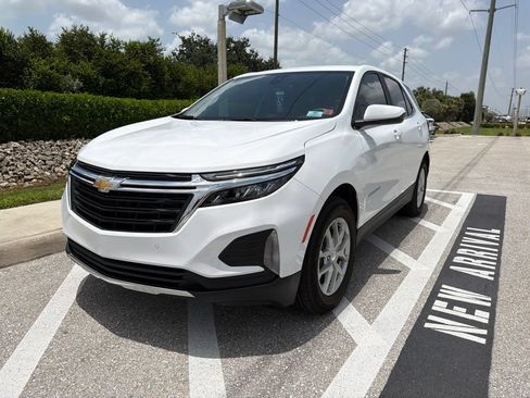 Used 2024 Chevrolet Equinox LT FWD image 1