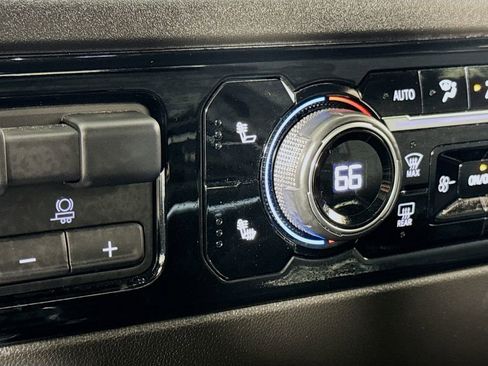 Used 2023 Chevrolet Silverado 1500 LT image 18