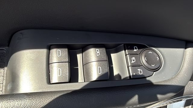 Used 2025 Buick Enclave Preferred FWD image 12