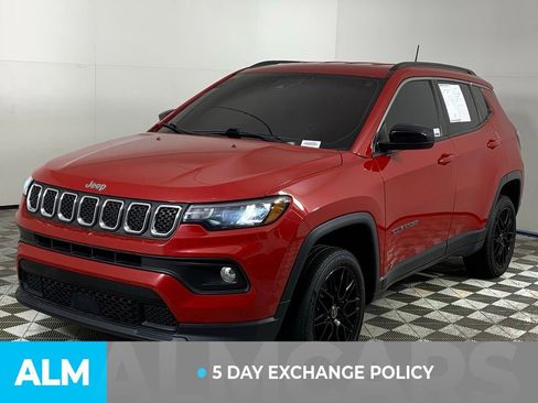 Used 2023 Jeep Compass Latitude image 5