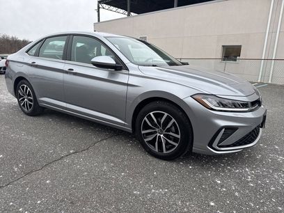 Used 2025 Volkswagen Jetta SE