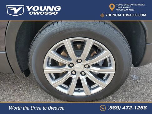 Used 2022 Cadillac XT4 Premium Luxury w/ Cold Weather Package AWD/4WD image 33
