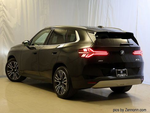 Certified 2025 BMW X3 xDrive30 AWD/4WD image 9