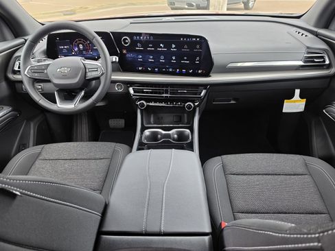 New 2026 Chevrolet Traverse LT image 9