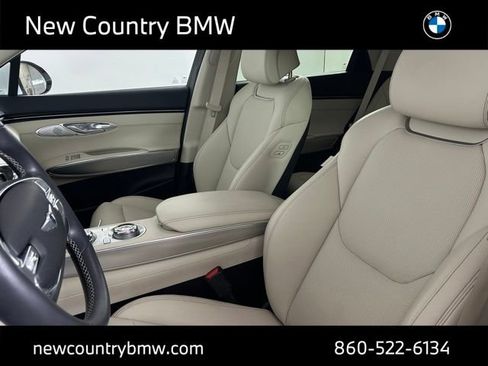 Used 2025 Genesis GV70 2.5T w/ Select Package AWD/4WD image 25