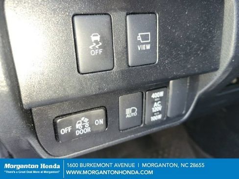 Used 2023 Toyota Tacoma TRD Off-Road w/ TRD Premium Off Road Package AWD/4WD image 32