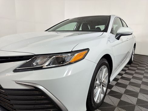 Used 2023 Toyota Camry LE FWD image 21