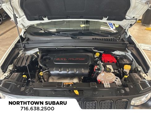 Used 2020 Jeep Renegade Altitude AWD/4WD image 17