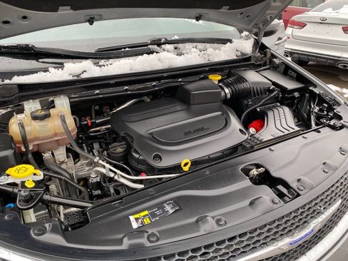 Used 2020 Chrysler Voyager Lxi image 13