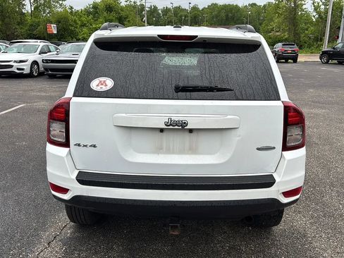Used 2017 Jeep Compass Latitude AWD/4WD image 4