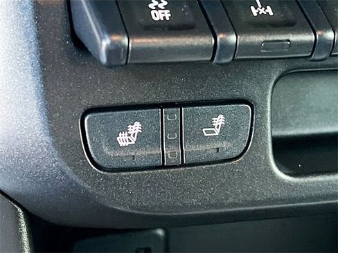 Used 2021 Chevrolet Colorado ZR2 image 19