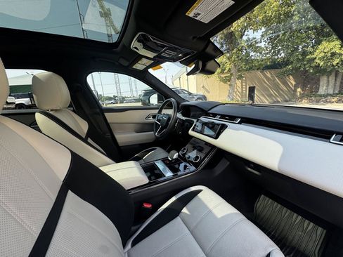 Certified 2021 Land Rover Range Rover Velar R-Dynamic S AWD/4WD image 16