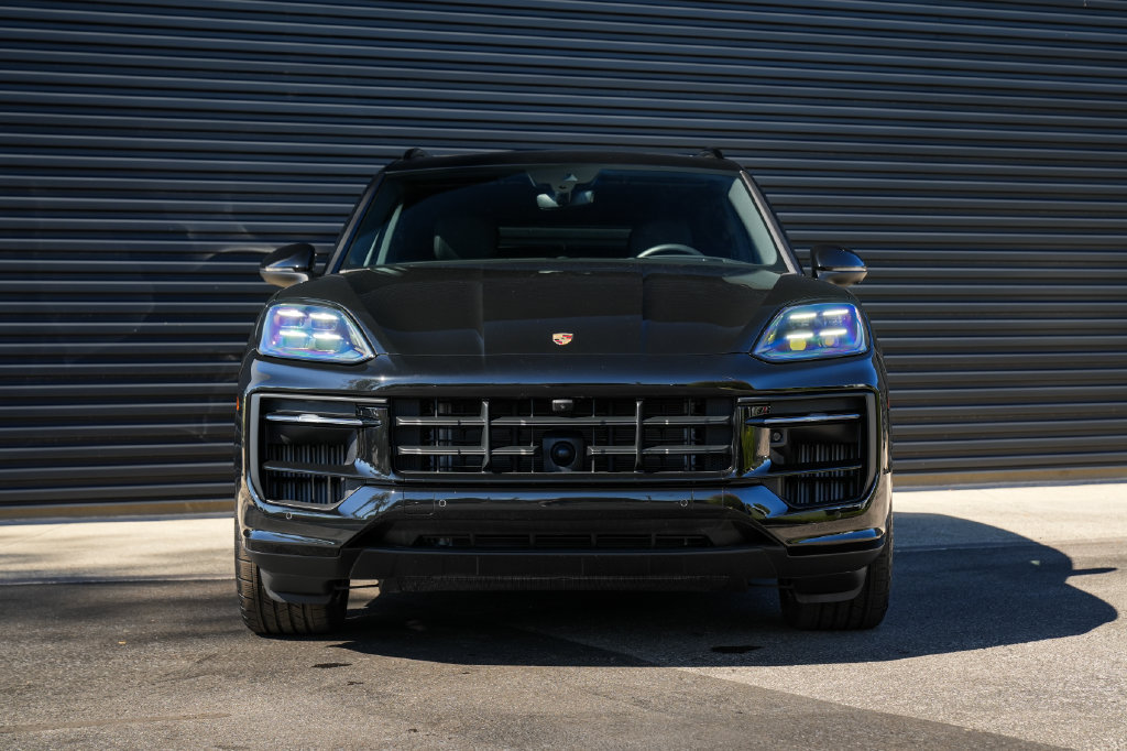 Certified 2026 Porsche Cayenne E-Hybrid AWD/4WD image 6