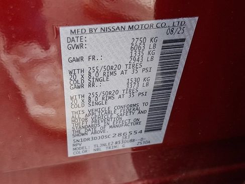 Used 2025 Nissan Pathfinder Platinum w/ Cargo Package AWD/4WD image 31