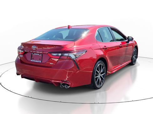 Used 2024 Toyota Camry SE FWD image 6
