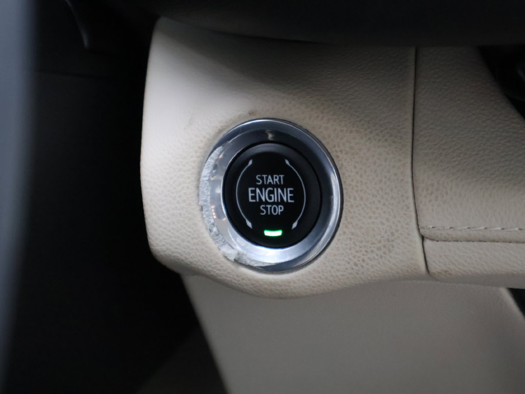 Used 2023 Buick Envision Avenir FWD image 32