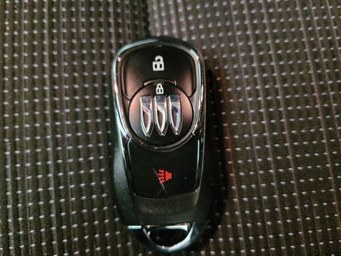 Used 2024 Buick Envista Preferred FWD image 32
