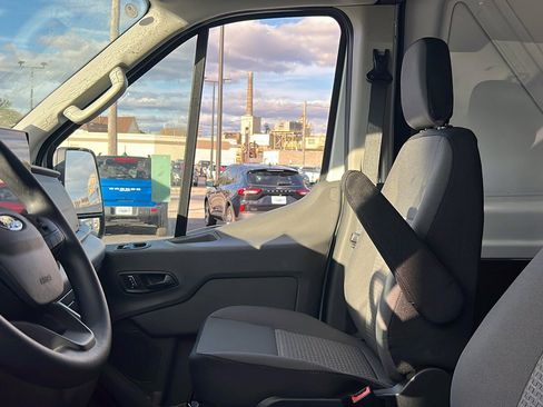 New 2026 Ford Transit 250 148 Medium Roof image 25