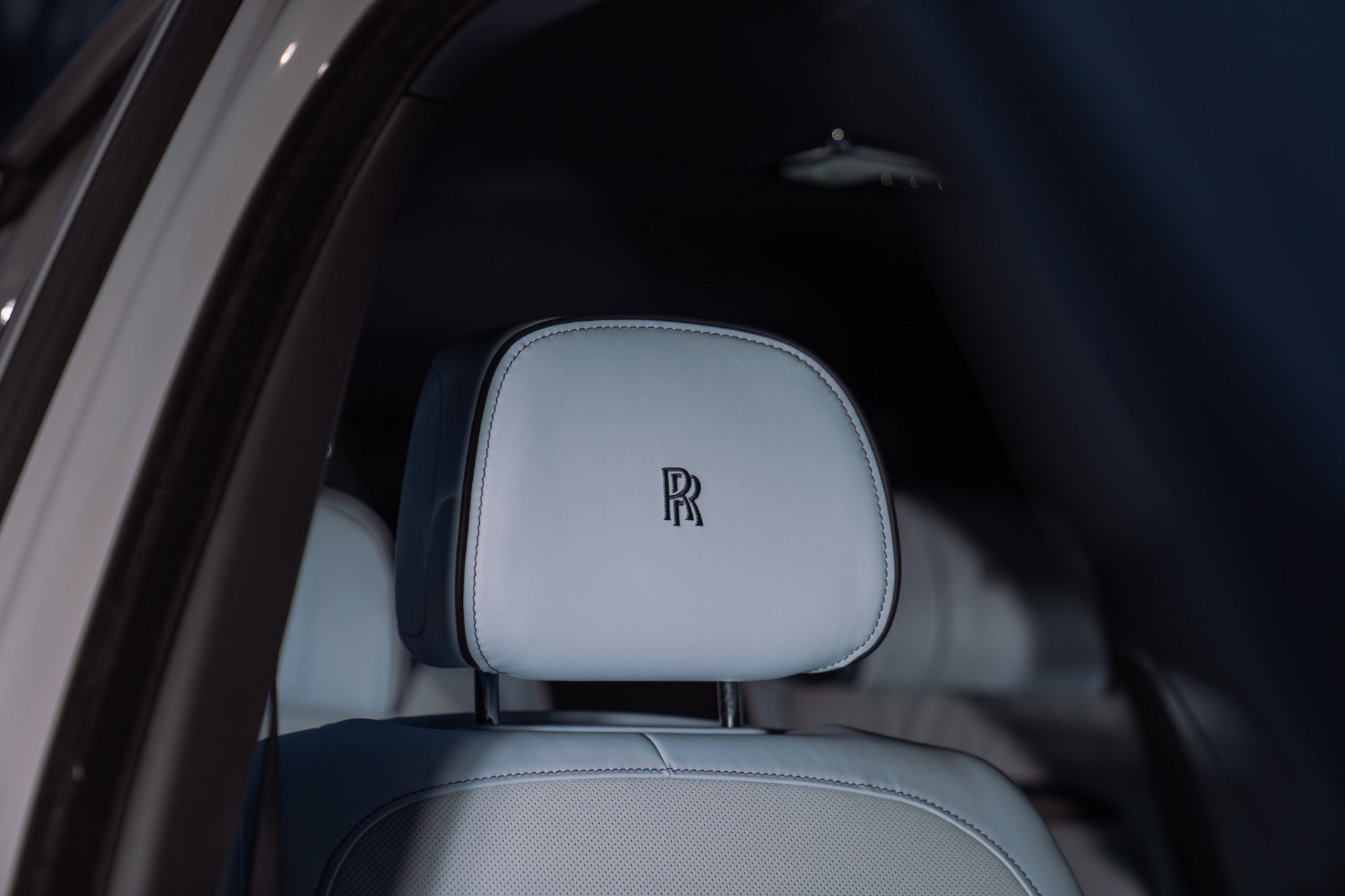 Used 2023 Rolls-Royce Cullinan Black Badge w/ Driver's Package AWD/4WD image 41