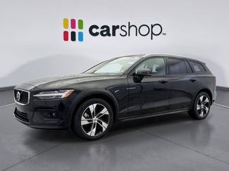 Used 2025 Volvo V60 B5 Cross Country Plus video 1