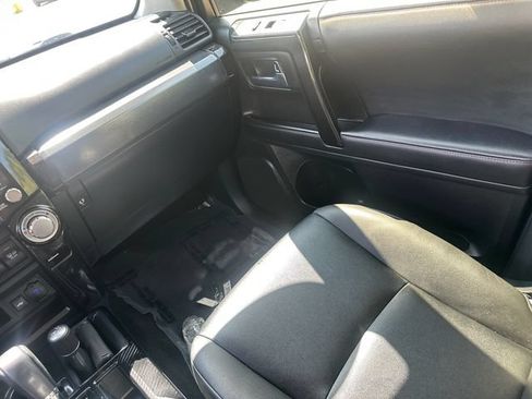 Used 2024 Toyota 4Runner TRD Off-Road Premium w/ Moonroof Package AWD/4WD image 23