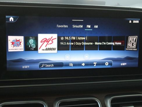 Used 2025 Mercedes-Benz GLS 450 4MATIC image 23