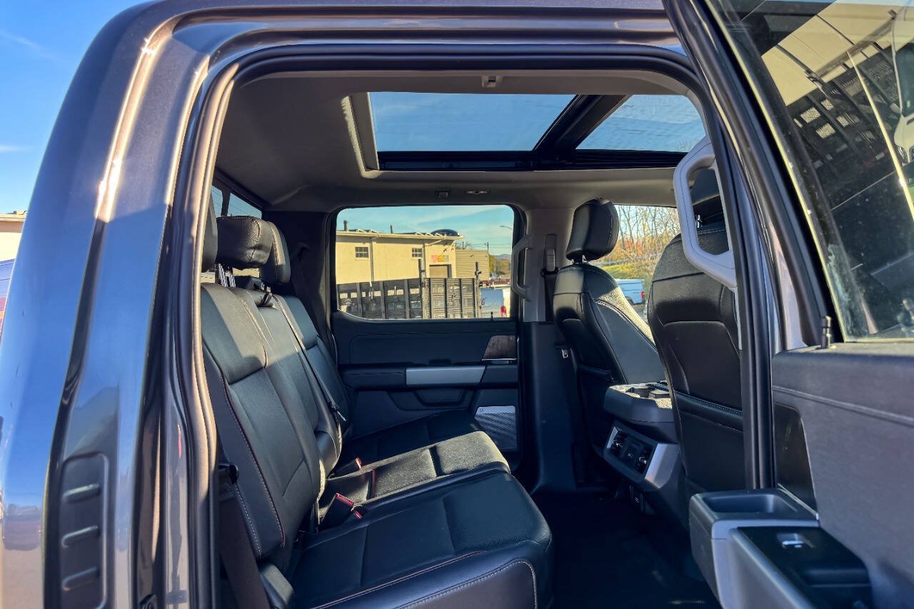 Used 2024 Ford F350 Lariat w/ Sport Appearance Package AWD/4WD image 18