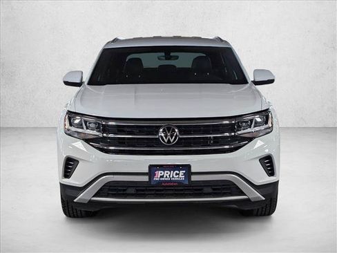 Used 2023 Volkswagen Atlas Cross Sport SE FWD image 2