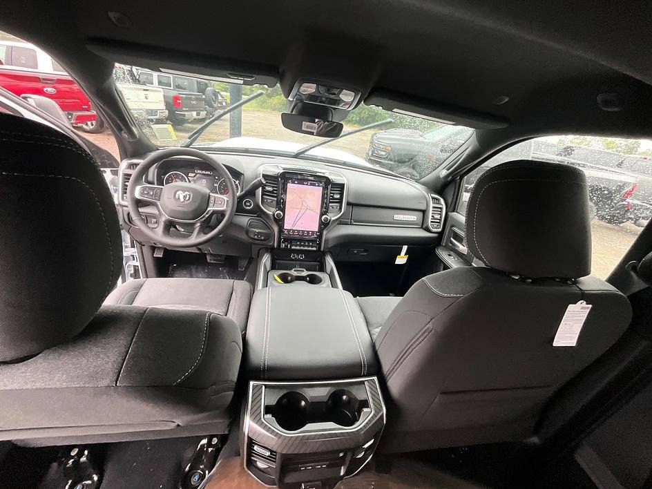 New 2027 RAM 3500 Big Horn AWD/4WD image 34